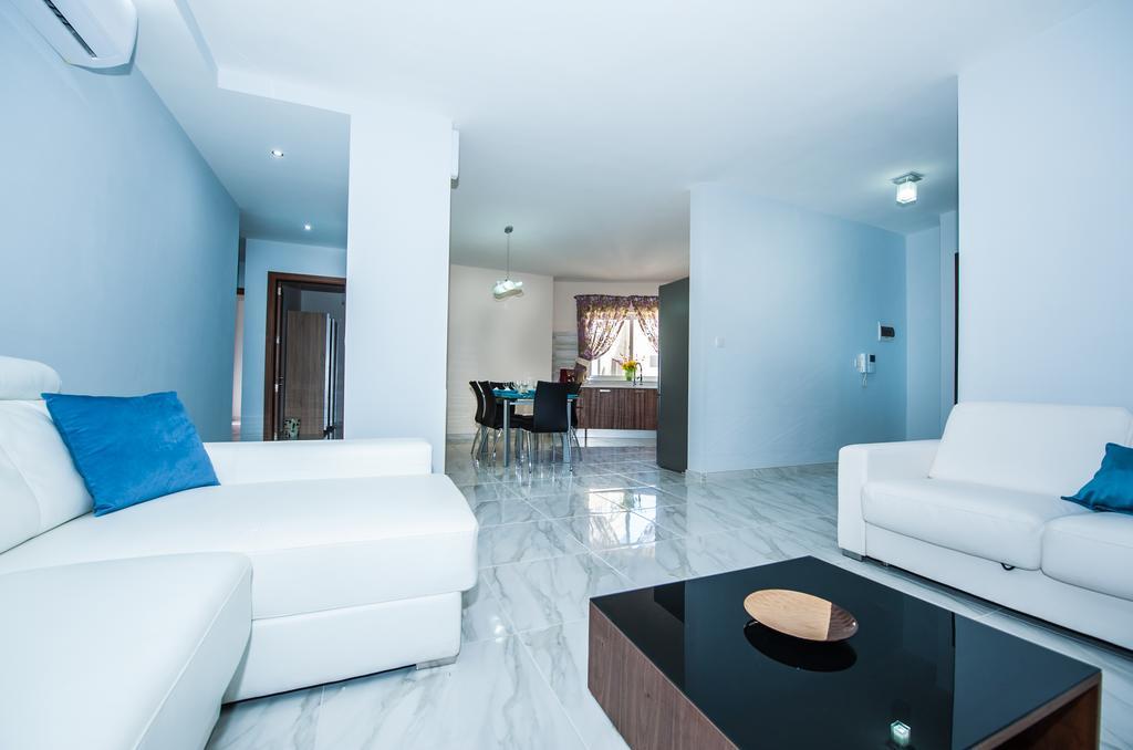 The Waves Holiday Apartment Marsaxlokk Exterior foto